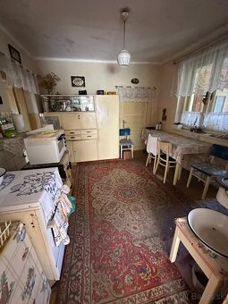 Veľkorysý pozemok 4543 m2 so starším RD - investícia - 3