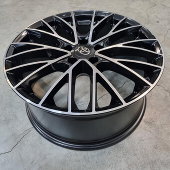 Mak Speciale disky 5x114,3 R19 8,5J ET39 - 3