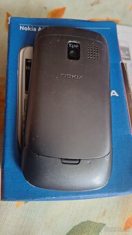Nokia Asha 302 - 3