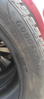 Goodyear ultra grip performance + - 3
