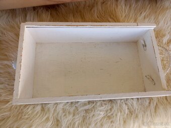 drevená debnička na dekoraciu - 3