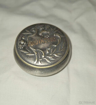 STAROŽITNÁ PUDRENKA - 3