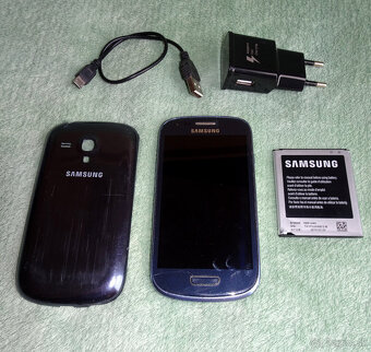 Predám Samsung Galaxy S-3 mini s nabíjačkou - 3