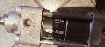 Pneumaticky valec - 3