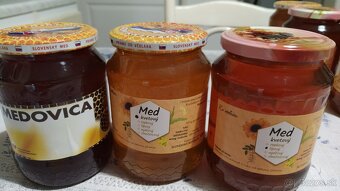Včeli med . - 3