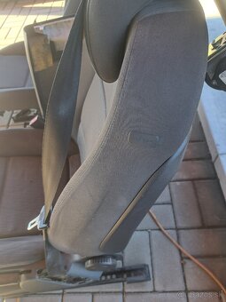 Sedačky Audi A4 B7. - 3