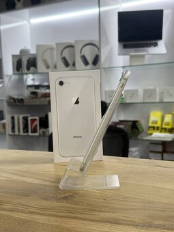 iPhone 8 silver 64GB - 3