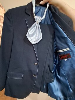 Kvalitný tmavomodrý oblek 158 - 3