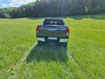 Predam toyota hilux - 3