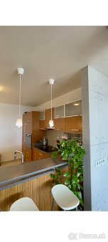 Na prenájom 2-izb. byt pod Kolibou na Tupého ul. 750 eur - 3