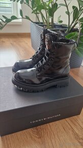 Nove zimne cizmy Tommy Hilfiger - 3