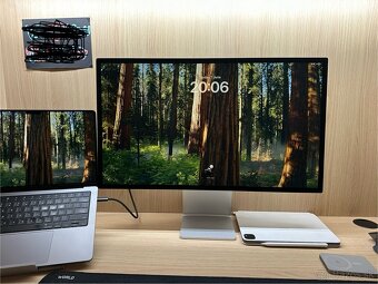 Predam monitor - 5K Apple Studio Display - 3