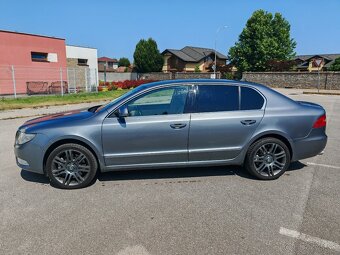 Škoda Superb 3.6 V6 - 3