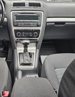 Octavia 1.6 TDI DSG - 3