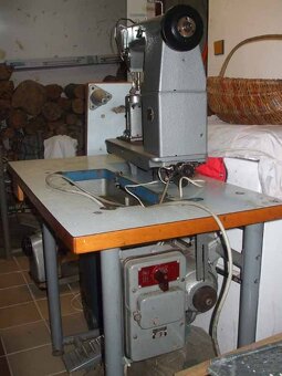 Stĺpový šijací stroj Minerva - 3