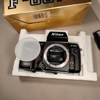 Nikon F-801 + popruh - plne funkčný - 3