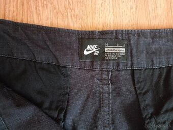 NIKE SB 36 - 3