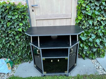 Stolík pod TV - 3