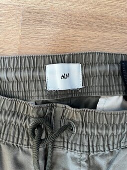 Kapsáčové nohavice H&M - 3