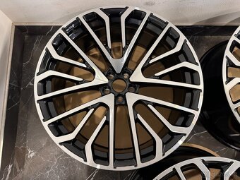 original kolesa audi r23 Audi Q8 SQ8 4M - 3
