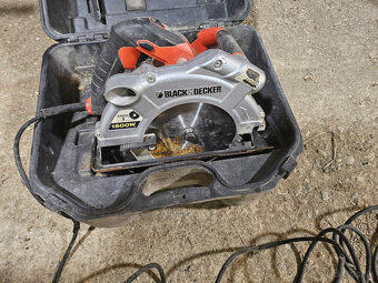 Kotúčová píla Black&Decker KS 1600 L - 3