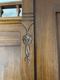 Starožitná skriňa - 3