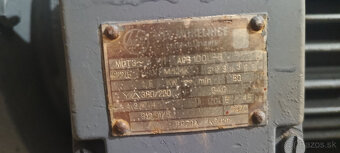 Elektromotor s prevodovkou - 3