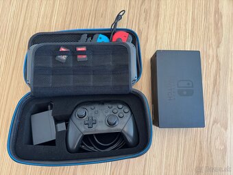 Nintendo Switch s príslušenstvom - 3