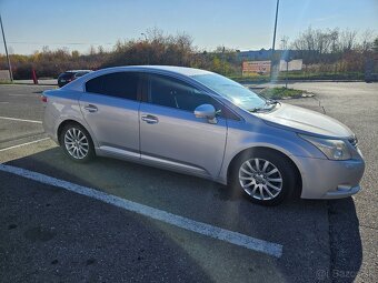Toyota avensis 2011 - 3