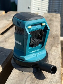 AKU excentrická brúska Makita - 3