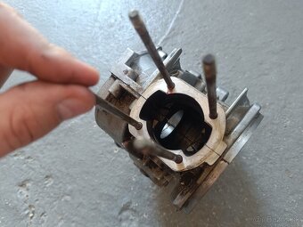 Bloky motora manet Korado 2kW - 3