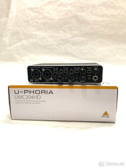 Zvuková karta USB Behringer UMC204HD - 3