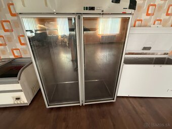 Predam stojaci mraznicku bez polic 1000 l AKCIA - 3