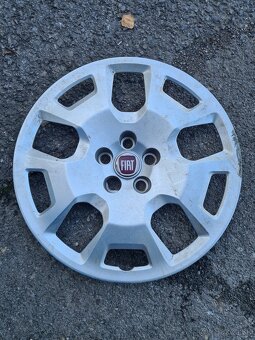 16" puklice na Fiat Doblo - 3