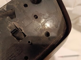 predny znak peugeot 306 30€ - 3