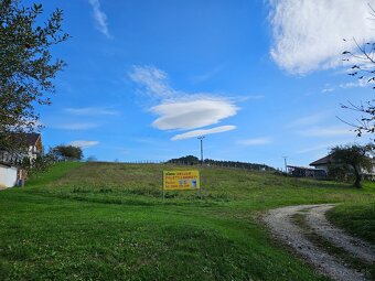 Dolná Breznica - Predám veľký (3500 m št.) stavebný pozemok - 3