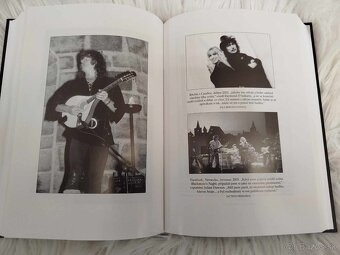 Ritchie Blackmore--2010--Černý rytíř--Jerry Bloom--Počet str - 3
