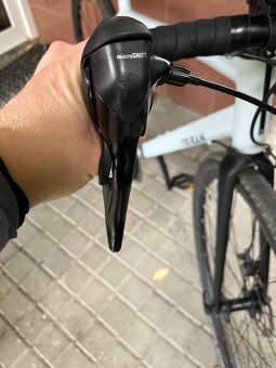 Predám cestný bicykel Triban RC 120 - 3