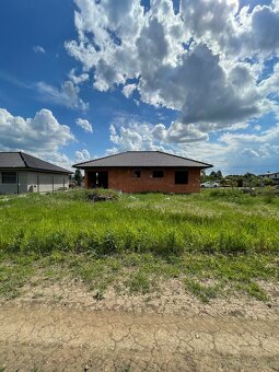 Na predaj novostavba 4-izbového bungalovu – Veľké Bierovce - 3