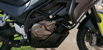 QJ Motor SVT650X - v záruke - 3