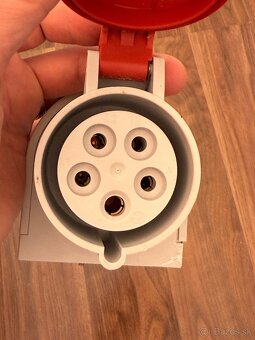 400 V zasuvka SEZ aj s isticom - 3