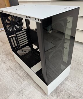 NZXT H510 Elite - 3