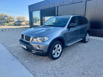 BMW X5 E70 3.0d 173kW 7miestna - 3