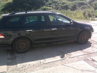 Rozpredam Vw golf5 combi 1.9 77kw - 3