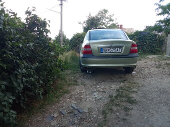 Opel Vectra 1.6 benzín - 3