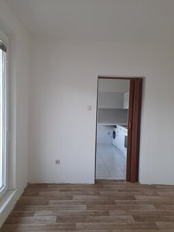 Prenajmem jednoizbový byt s balkónom v Tisovci - 3