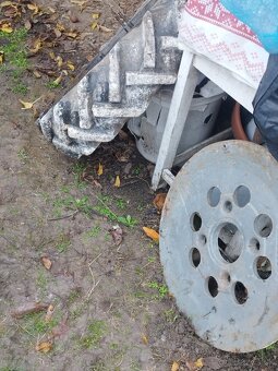 Malotraktor domácej výroby.(Rezervácia do 26.11) - 3