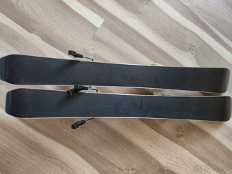 Lyže Dynamic 70 a lyžiarky - 3