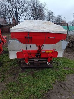 Rozmetadlo umeleho hnojiva - 3