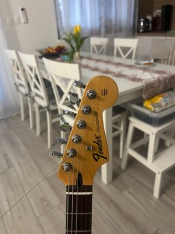 Fender Stratocaster Mexico - 3